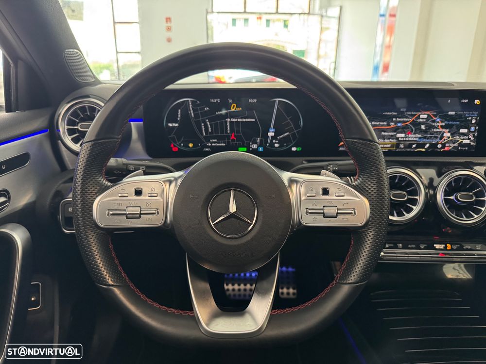 Mercedes-Benz A 250 e AMG Line - 12