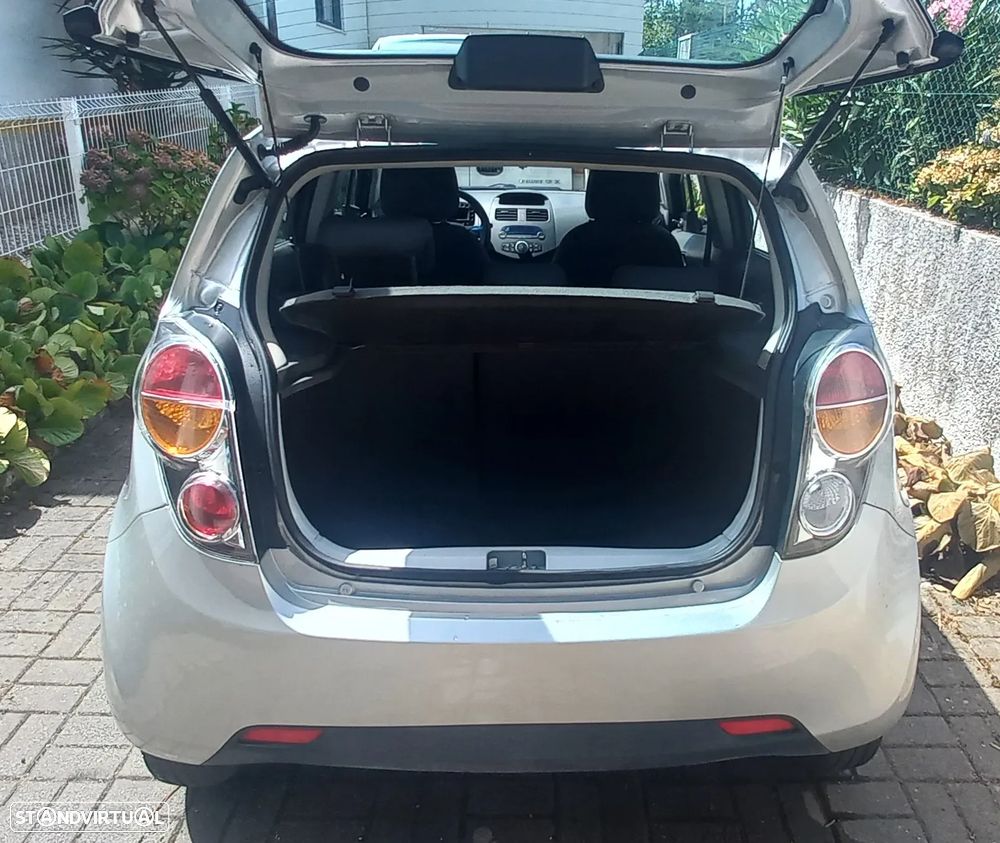 Chevrolet Spark 1.0 L - 5