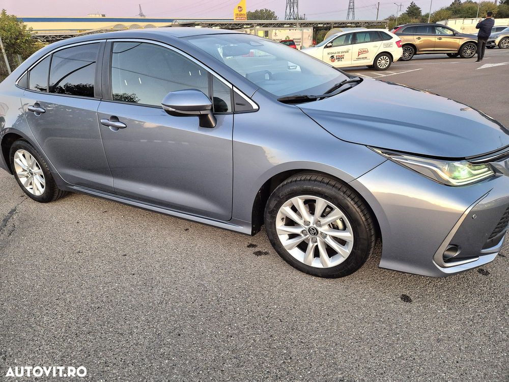 Toyota Corolla - 2