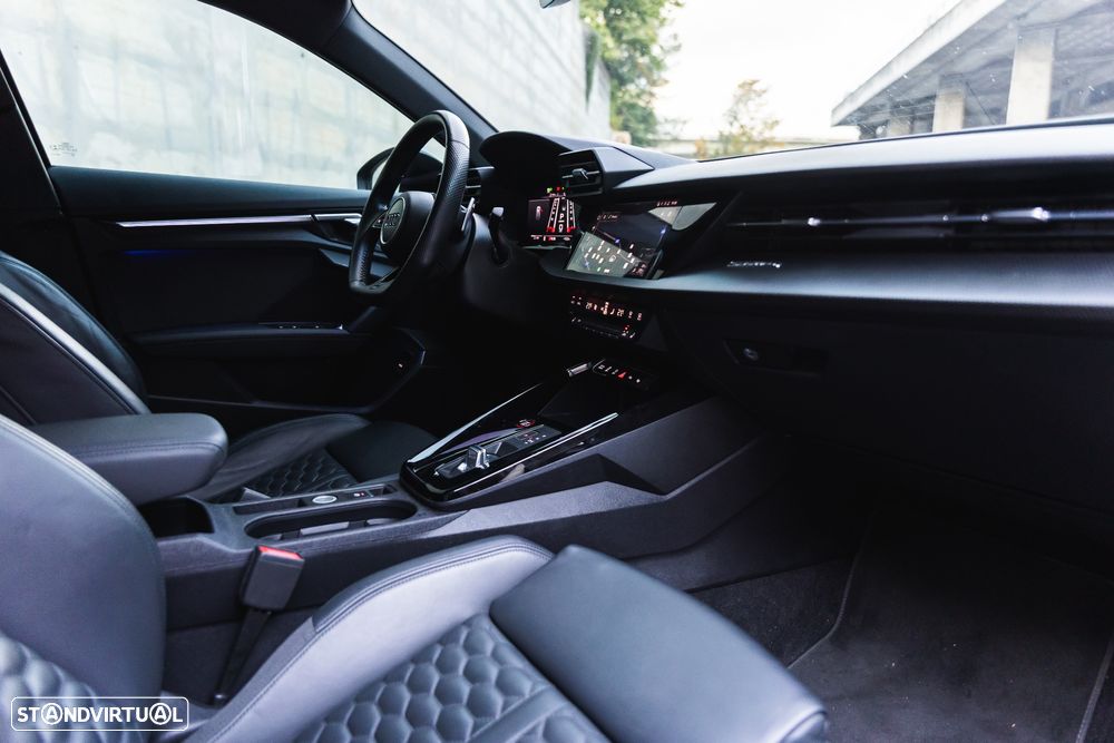 Audi RS3 Sportback S tronic - 28