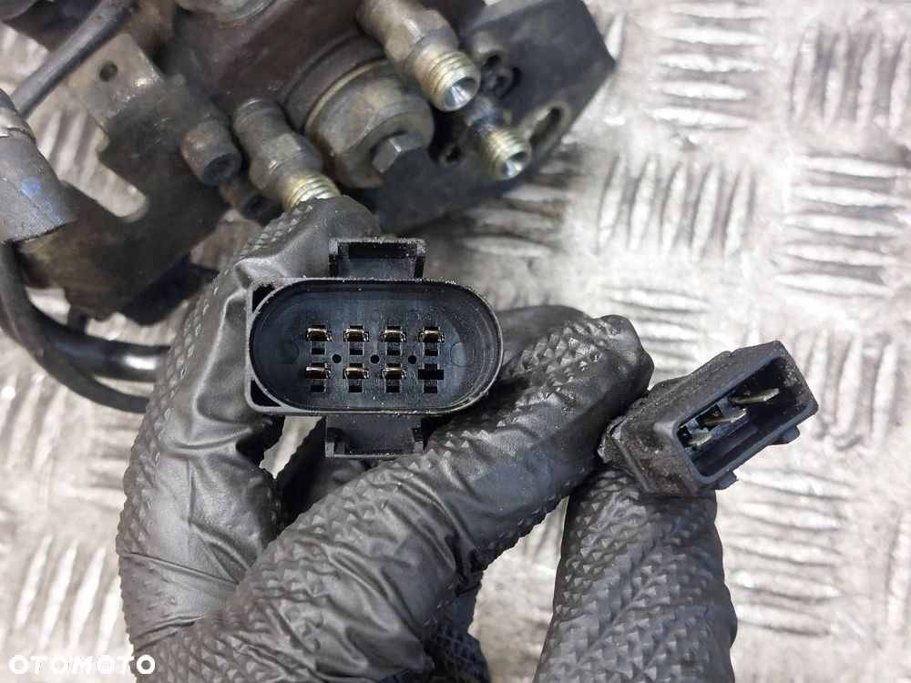 POMPA WTRYSKOWA + WTRYSKIWACZE AUDI A4 B5 1.9 TDI 028130115A 028130201S - 9