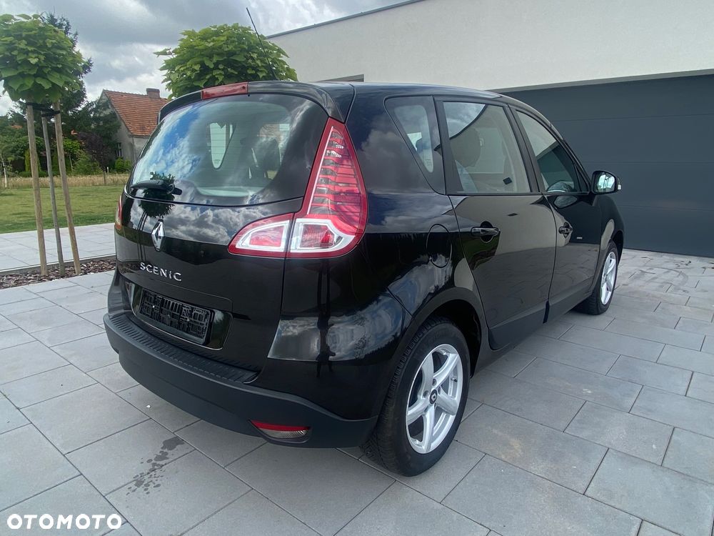 Renault Scenic 1.6 16V 110 Authentique - 12
