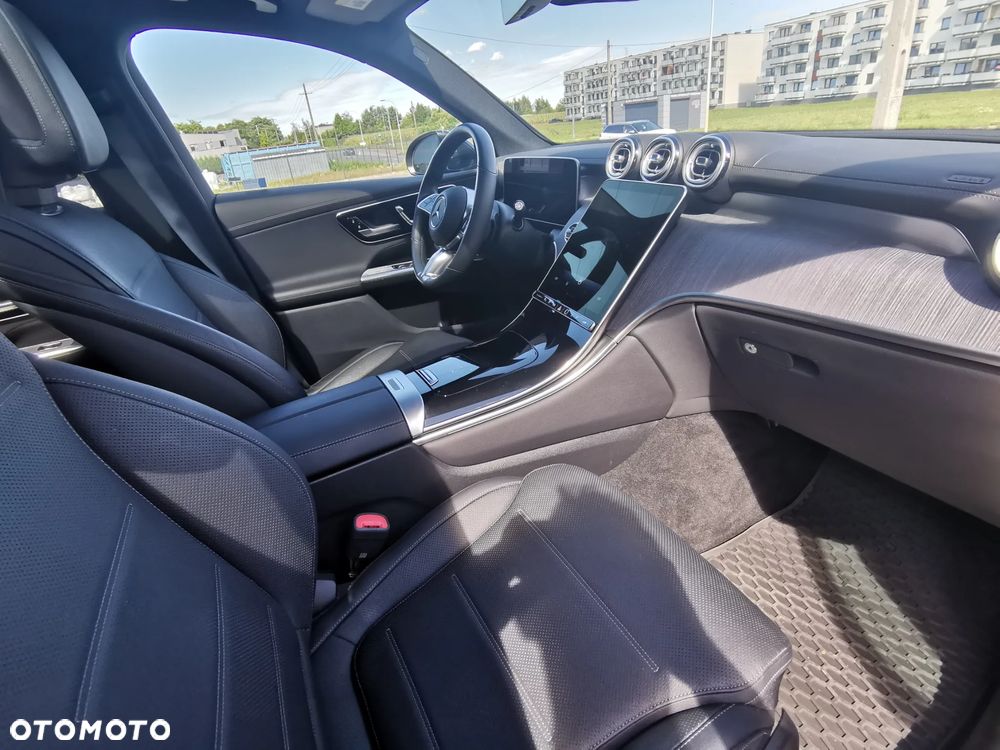 Mercedes-Benz GLC - 24