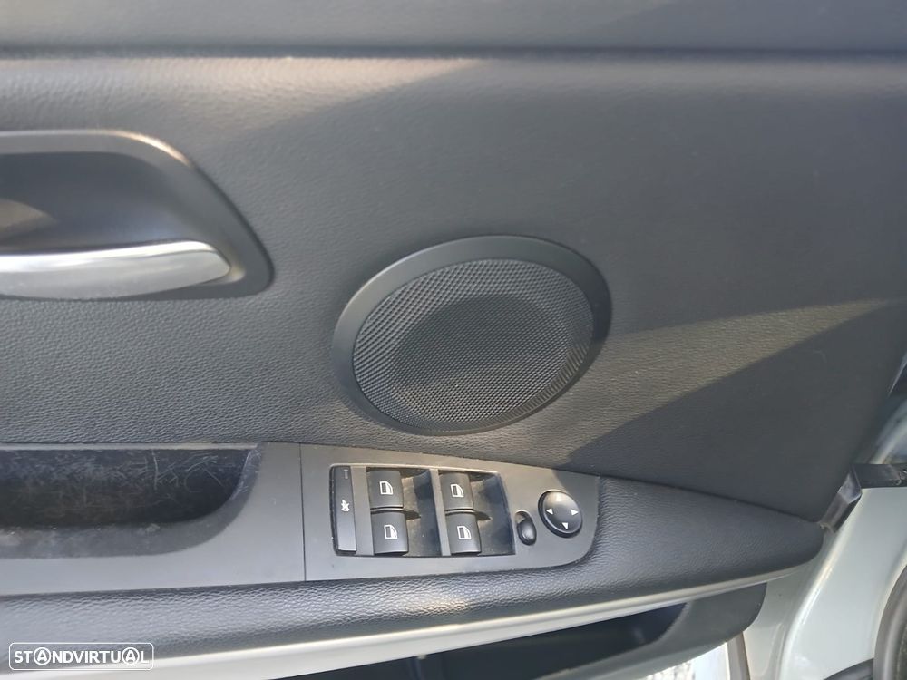 BMW 320 d Touring Sport - 13