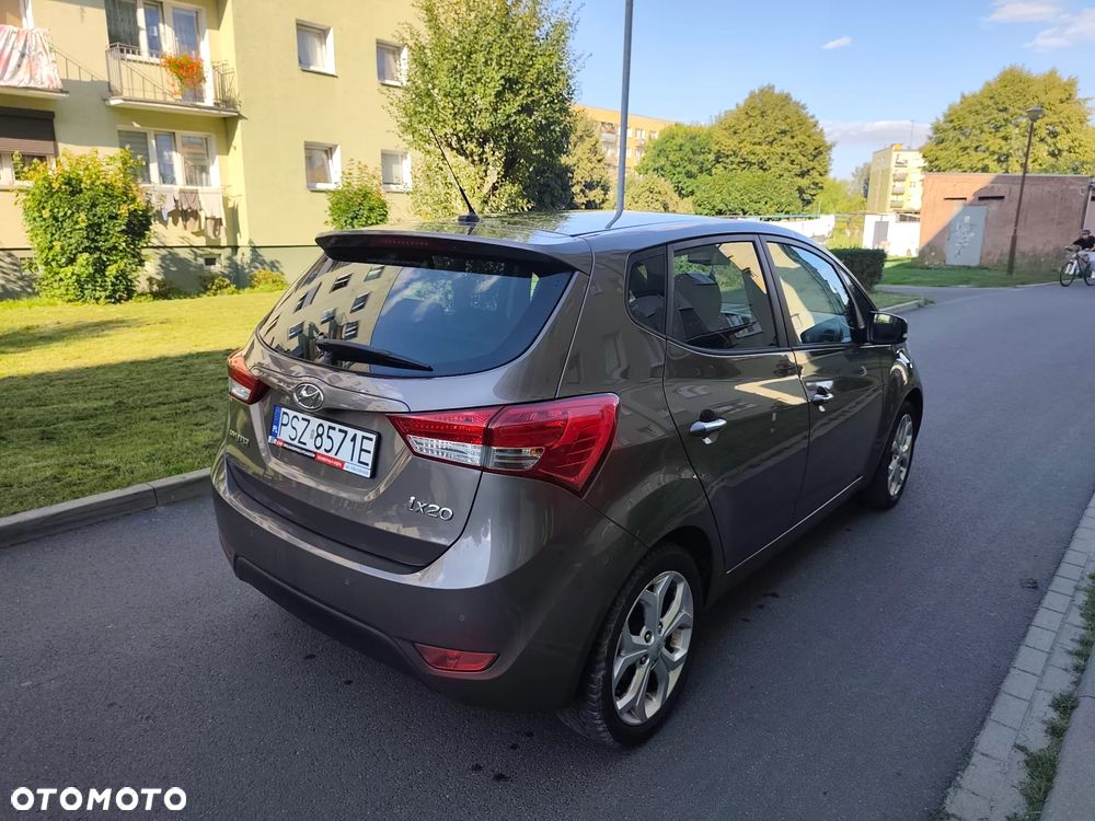 Hyundai ix20 1.4 Premium - 7