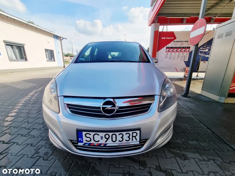 Opel Zafira 1.8 Cosmo - 26