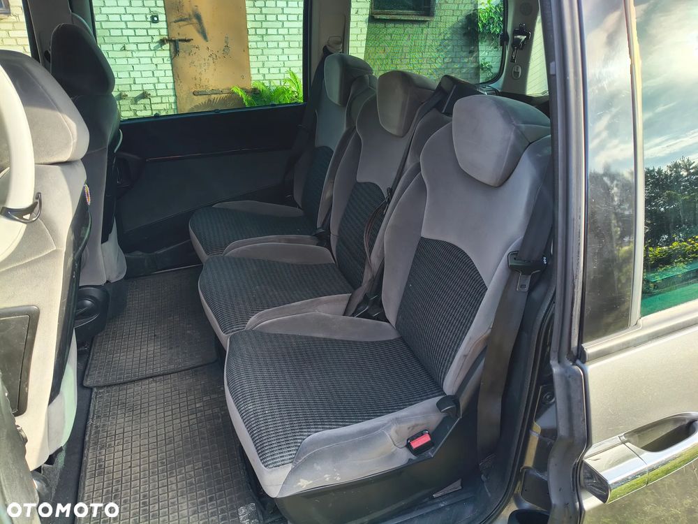 Citroën C8 2.0 HDi Exclusive - 11