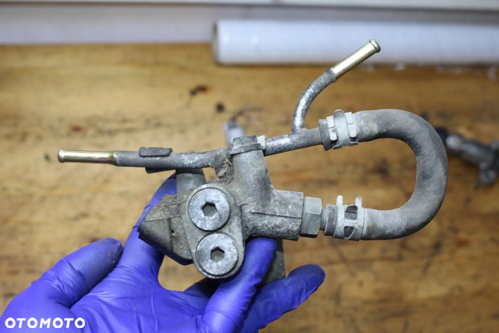 LISTWA WTRYSKOWA TOYOTA AVENSIS T25 2.0 VVTI 1AZ-FSE - 6