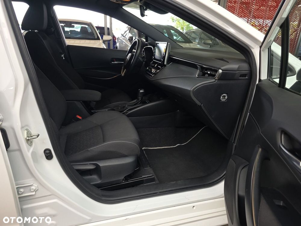 Toyota Corolla 1.8 Hybrid Comfort - 24