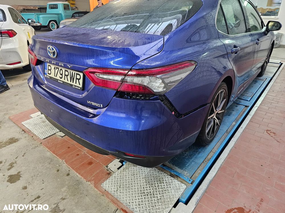 Toyota Camry 2.5 Hybrid Exclusive - 21
