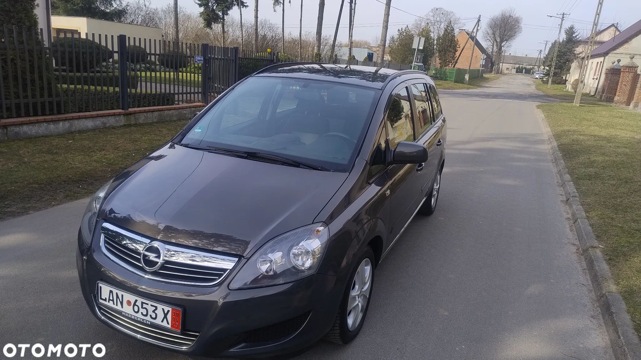 Opel Zafira 1.8 Cosmo - 1