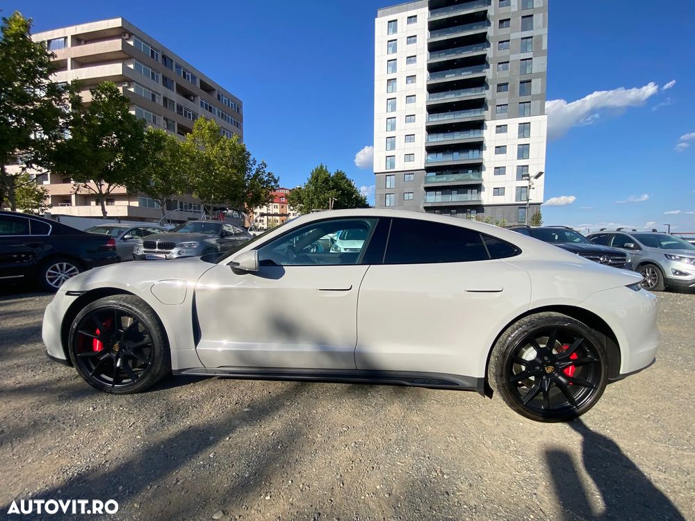 Porsche Taycan GTS - 9