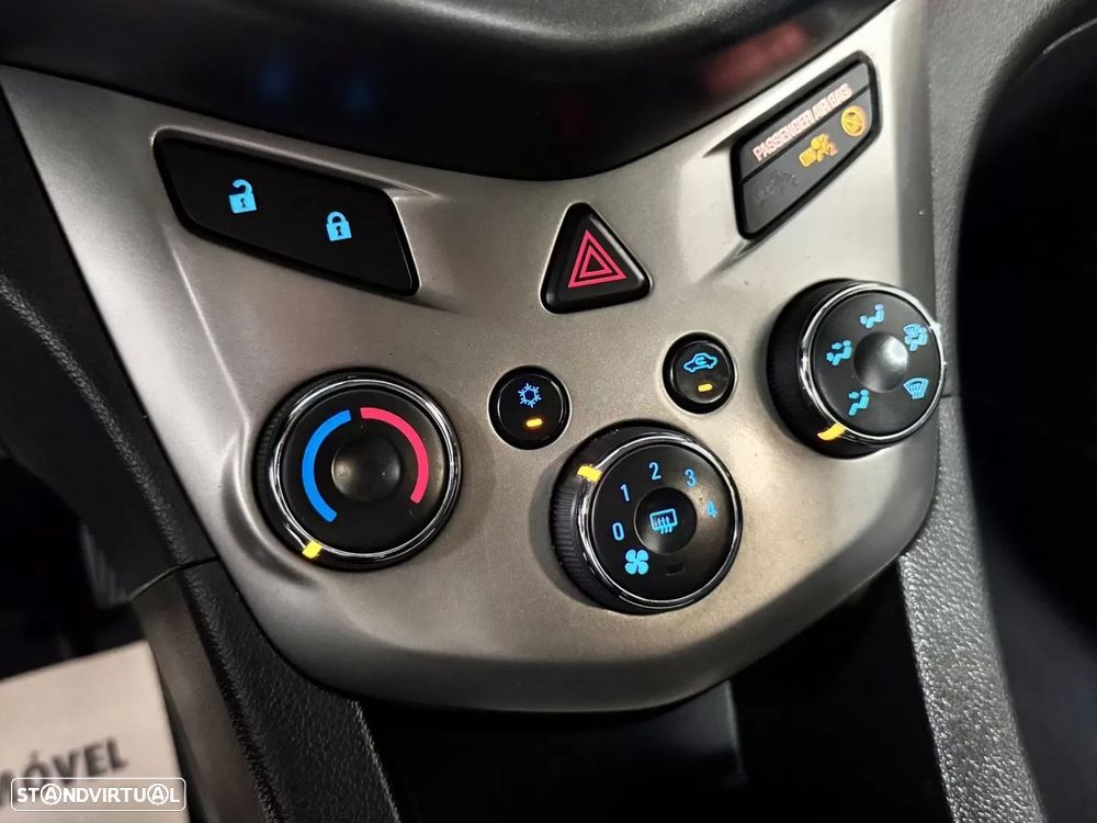 Chevrolet Aveo 1.2 LT - 28