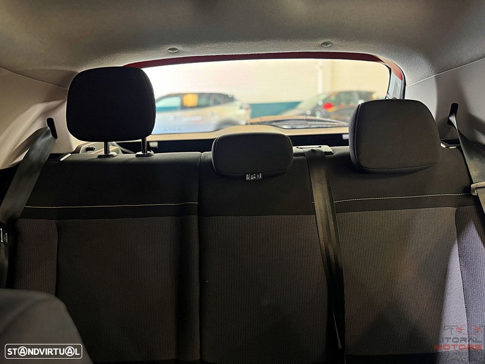 Citroën C3 1.2 PureTech Feel EAT6 - 35