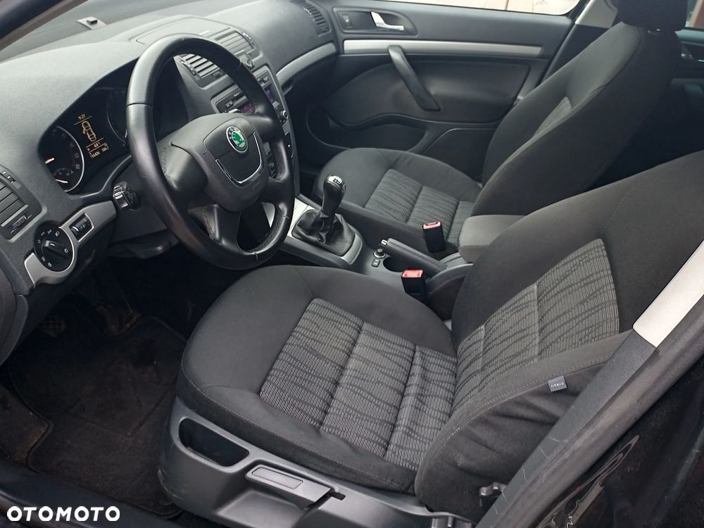 Skoda Octavia 2.0 TDI Ambiente - 11