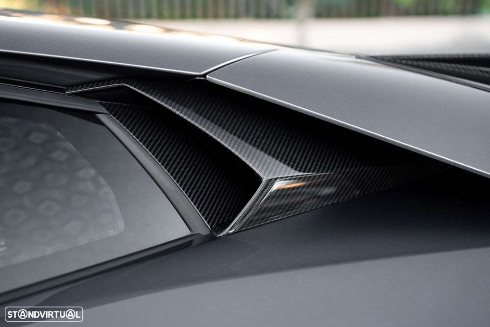 Lamborghini Aventador 6.5 V12 LP740-4 S - 31