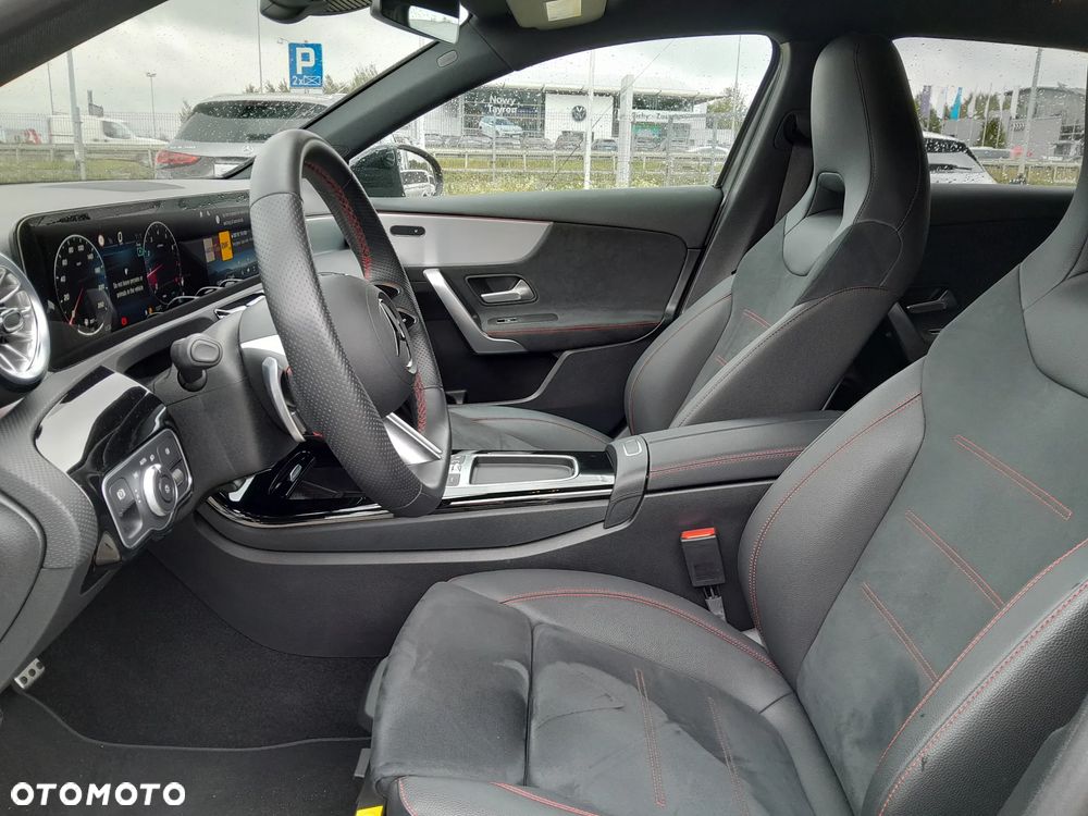 Mercedes-Benz Klasa A 200 AMG Line 7G-DCT - 11