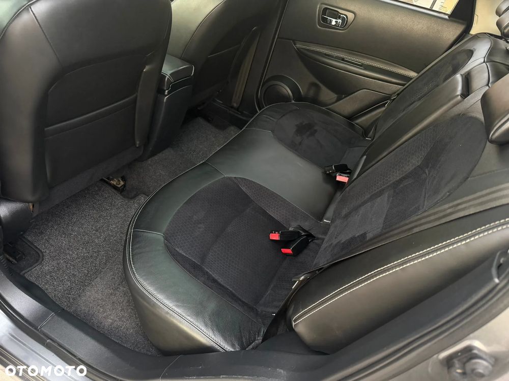 Nissan Qashqai 1.5 dCi N-Connecta - 26