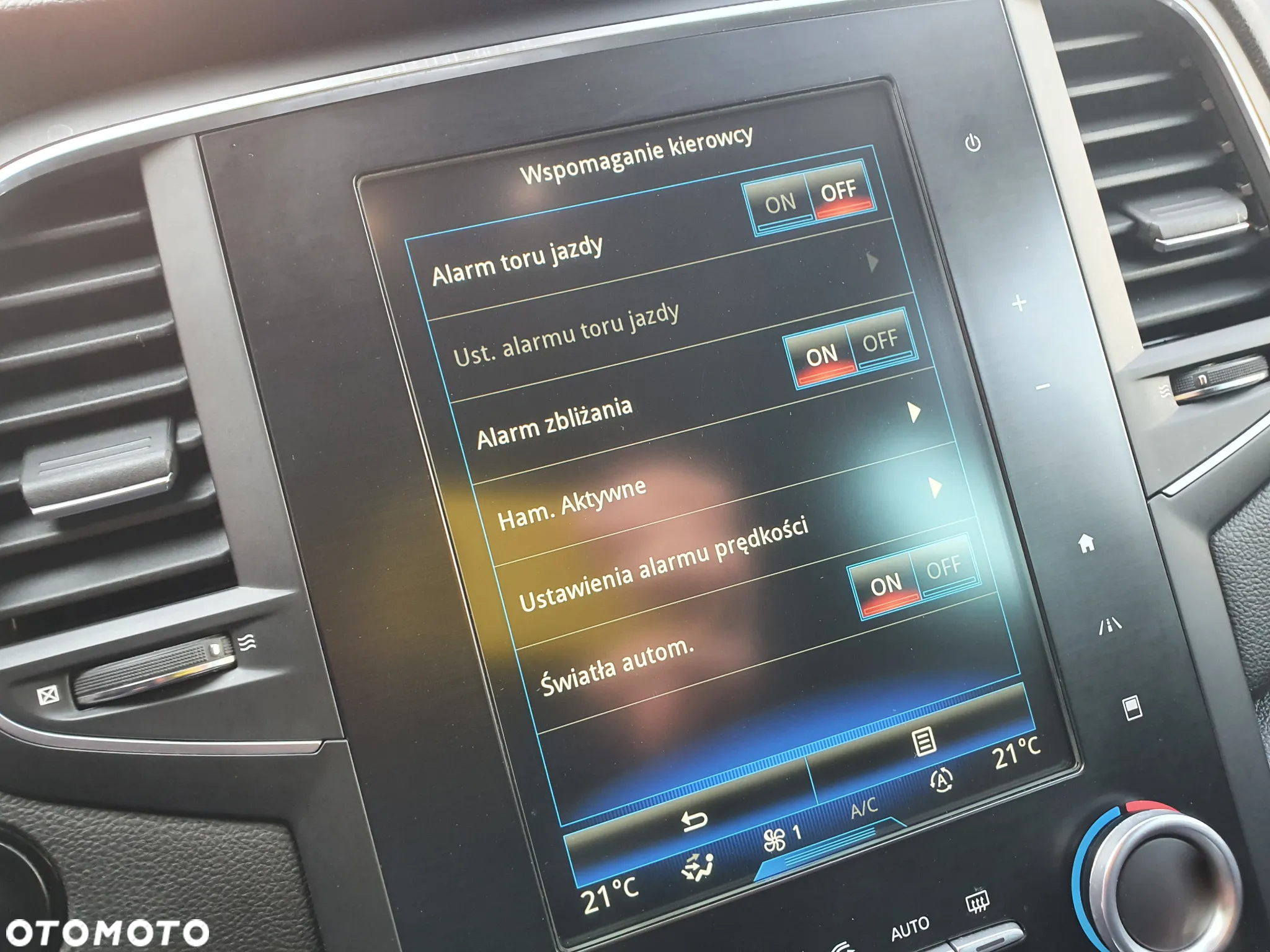 Renault Megane ENERGY dCi 165 EDC GT - 16