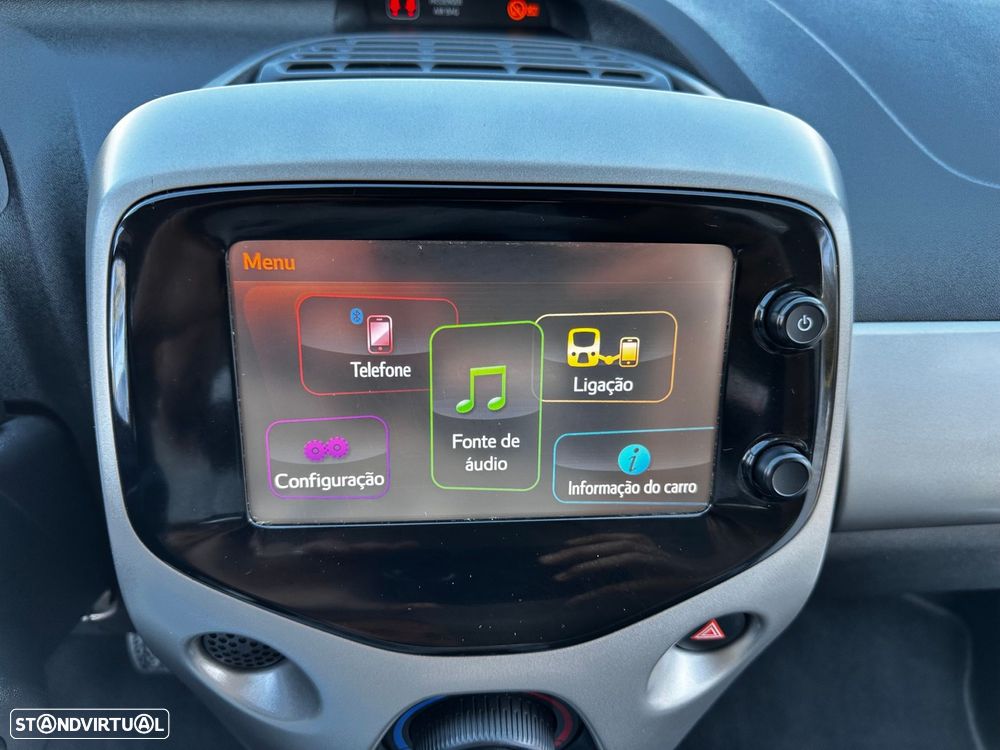 Toyota Aygo 1.0 X-Play Plus+X-Touch - 24