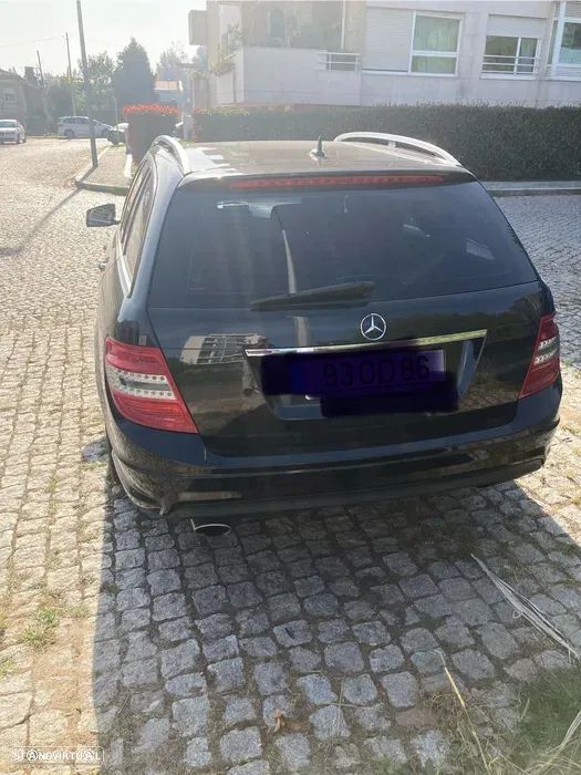 Mercedes-Benz 220 - 4