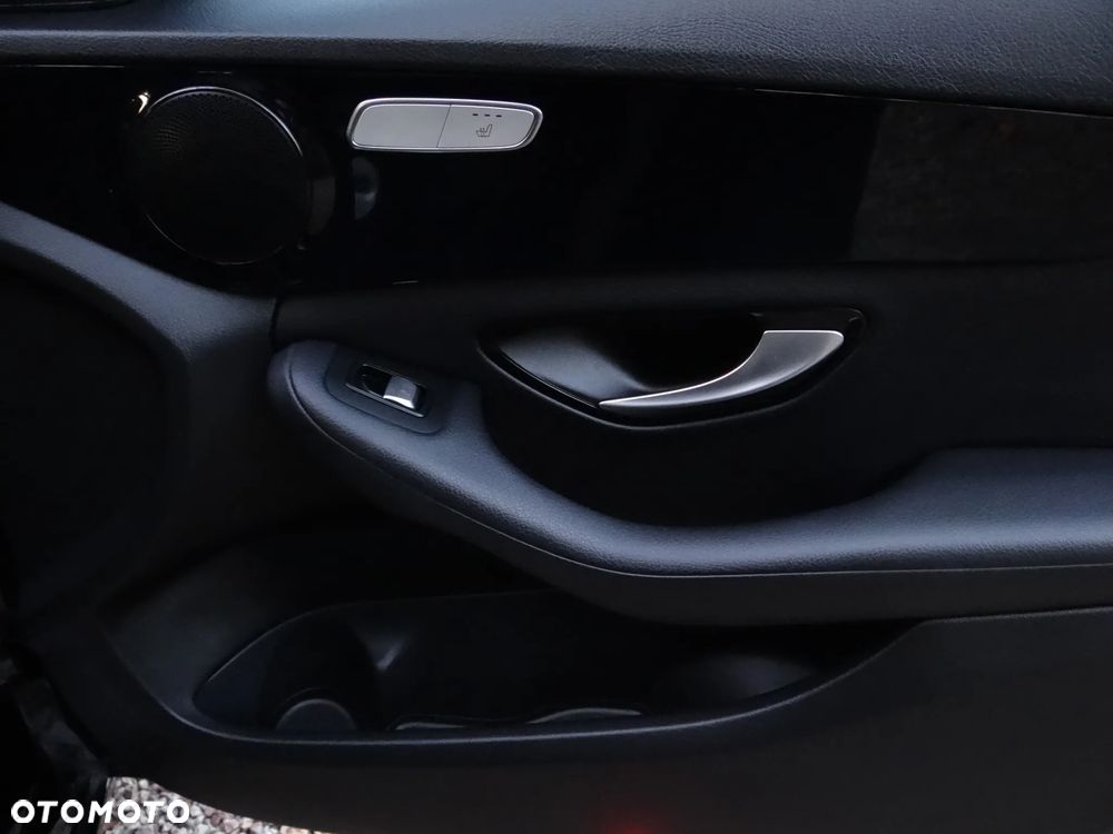 Mercedes-Benz Klasa C 200 (BlueTEC) d T 7G-TRONIC Exclusive - 33