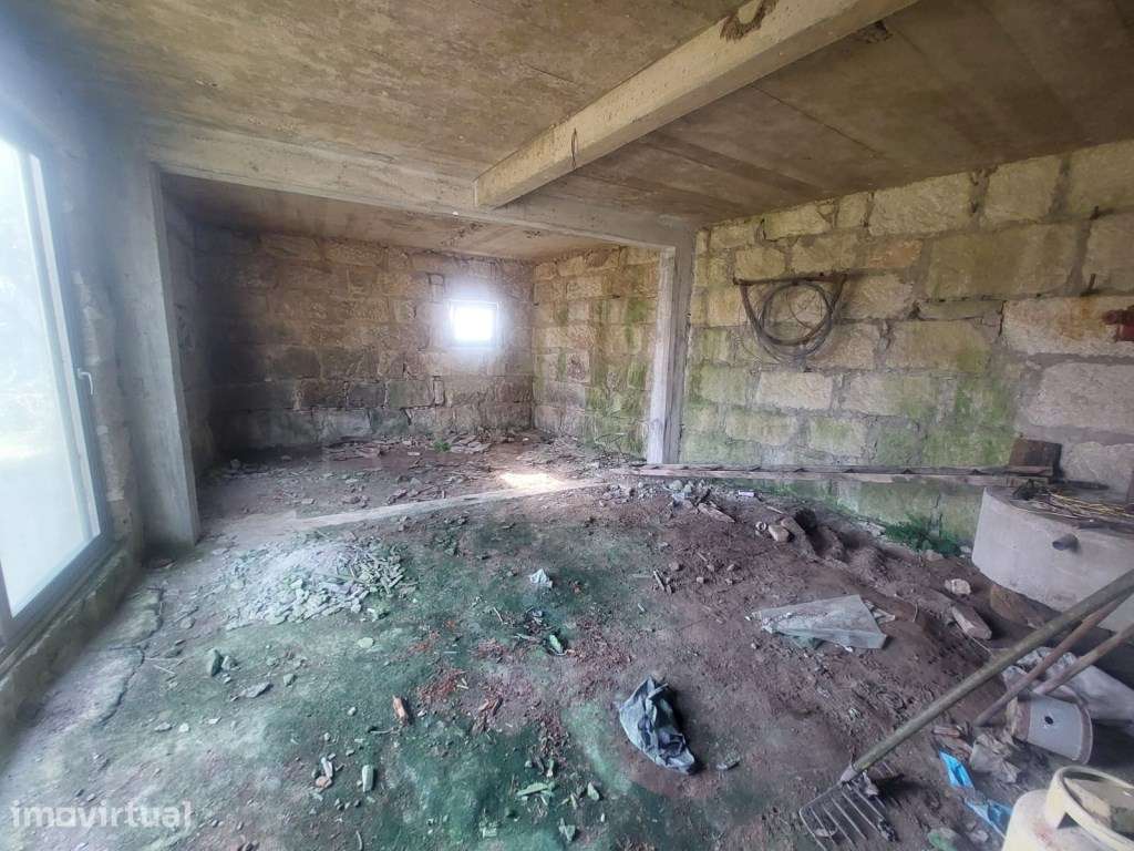 Moradia com jardim para concluir em Belinho, Esposende - Grande imagem: 5/20