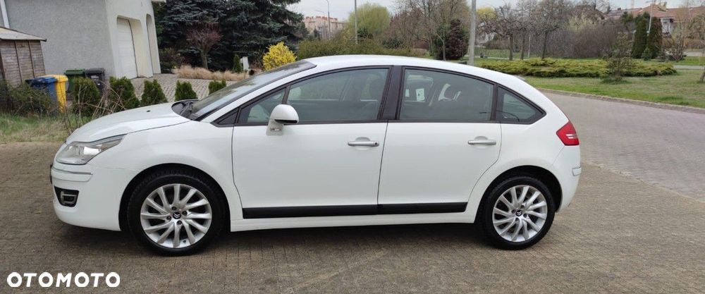 Citroën C4 HDi 110 FAP EGS6 Exclusive - 4