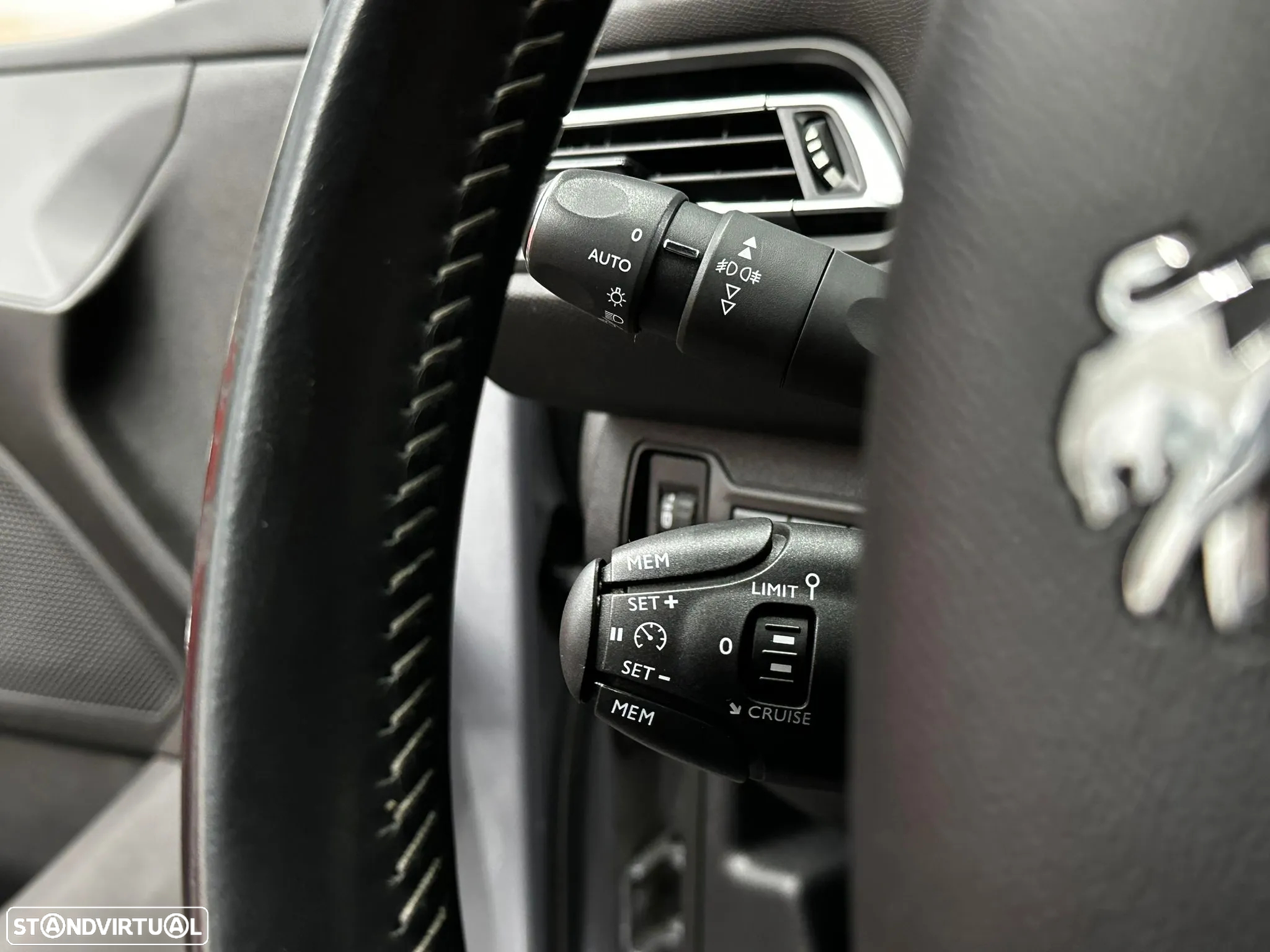 Peugeot 308 SW 1.5 BlueHDi Style - 24