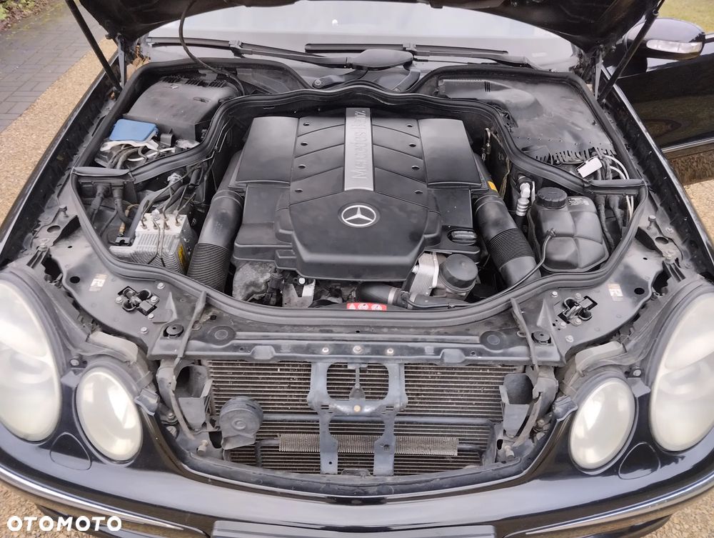 Mercedes-Benz Klasa E 500 7G-TRONIC Avantgarde - 21