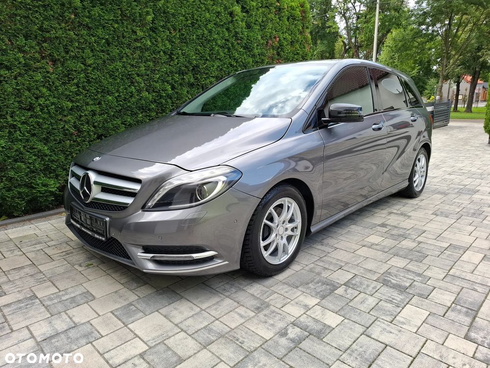 Mercedes-Benz Klasa B 200 (BlueEFFICIENCY) - 1