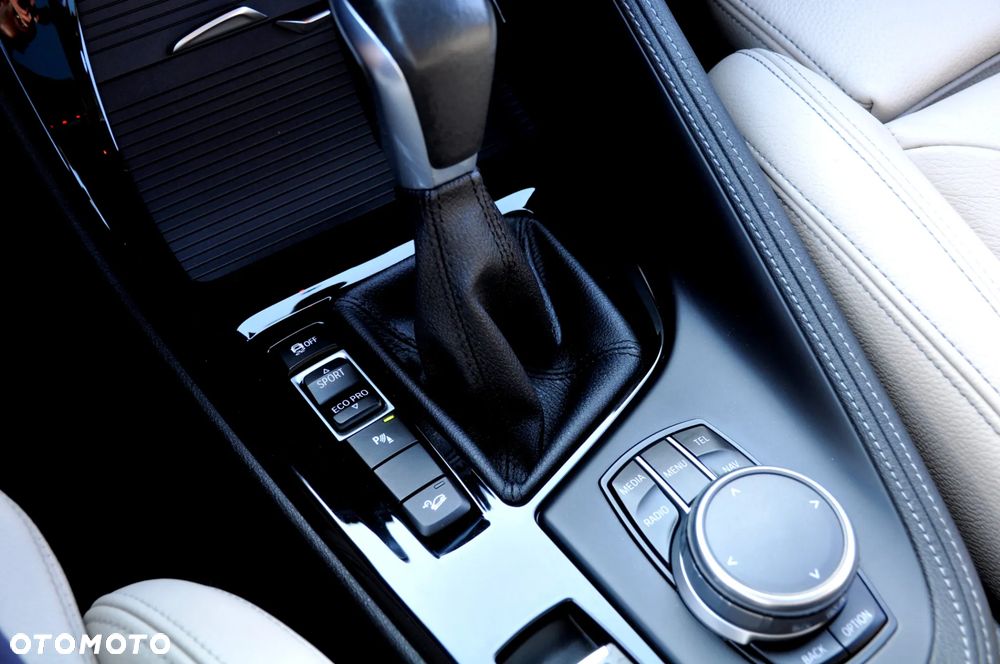 BMW X1 xDrive20d xLine - 32