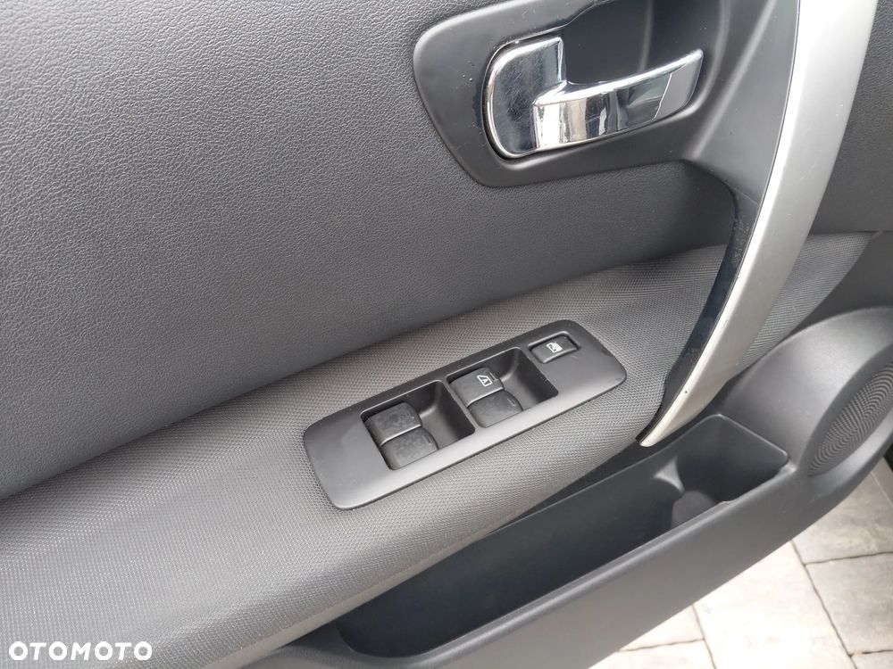 Nissan Qashqai - 13