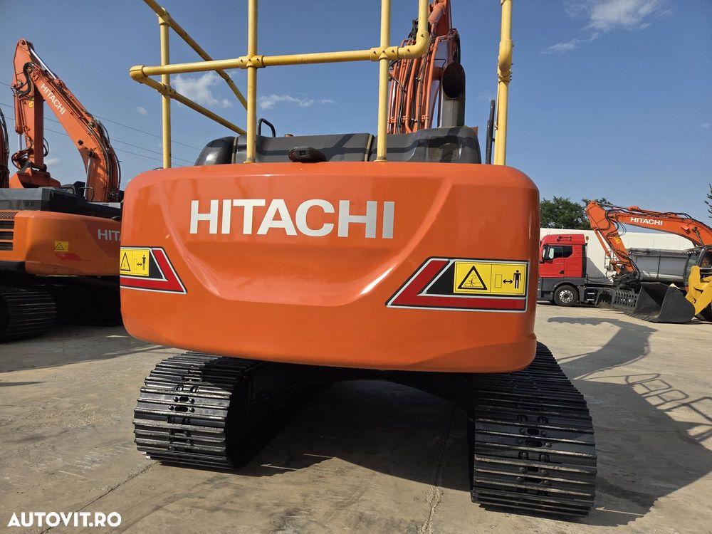 Hitachi ZX210LC-7,  23,4 TONE, 2021, 5.815h, CUPLA RAPIDA+CUPA NOUA 1,3mc+CUPA 0,9m latime+CUPA taluz, inst picon, camera spate si laterale, consum mediu 11,5l/h, ad sapare 7m, 3 pompe hidr, LANT NOU, CA NOU-posibilitate leasing 4 ani-PROMOTIE 96.900 EUR+Tva - 32
