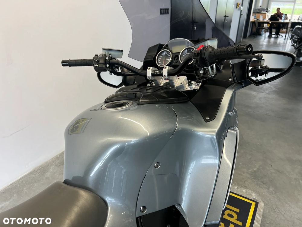 Kawasaki GTR - 34