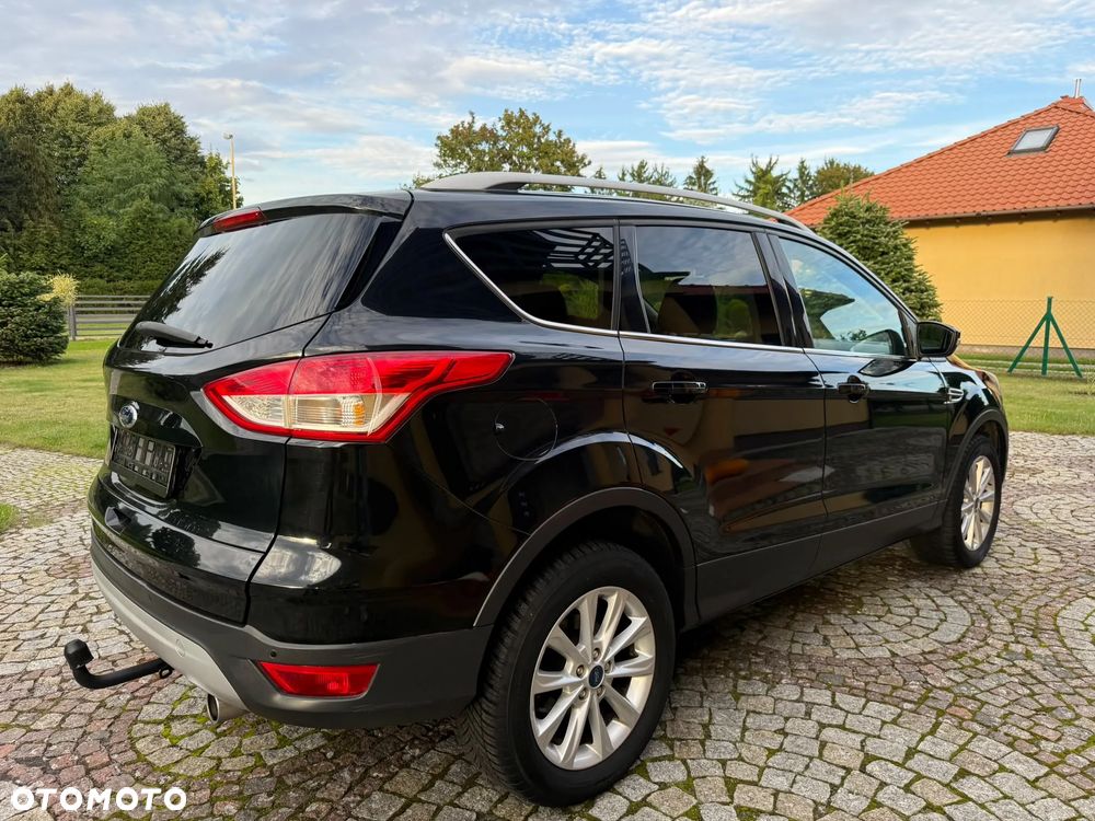 Ford Kuga 2.0 TDCi 2x4 Titanium - 9
