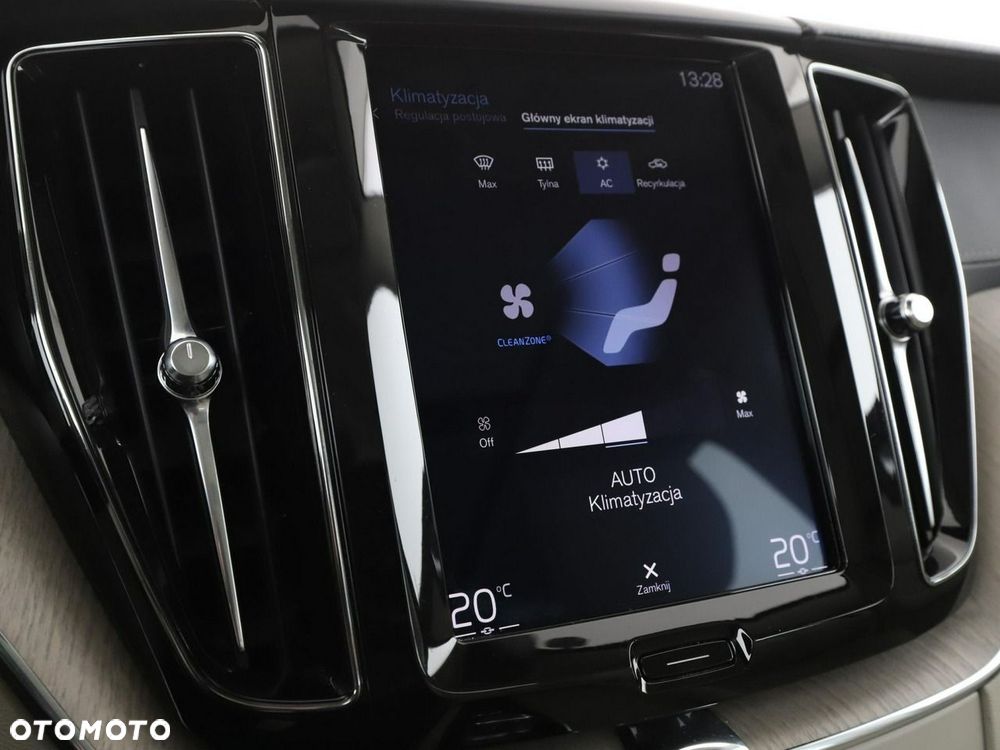 Volvo XC 60 - 30