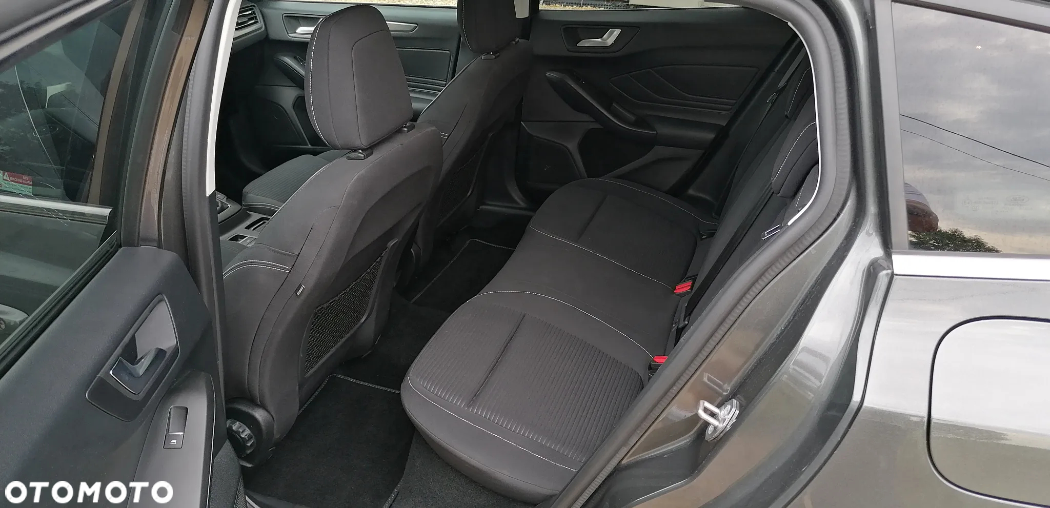 Ford Focus 1.5 EcoBoost Titanium - 12