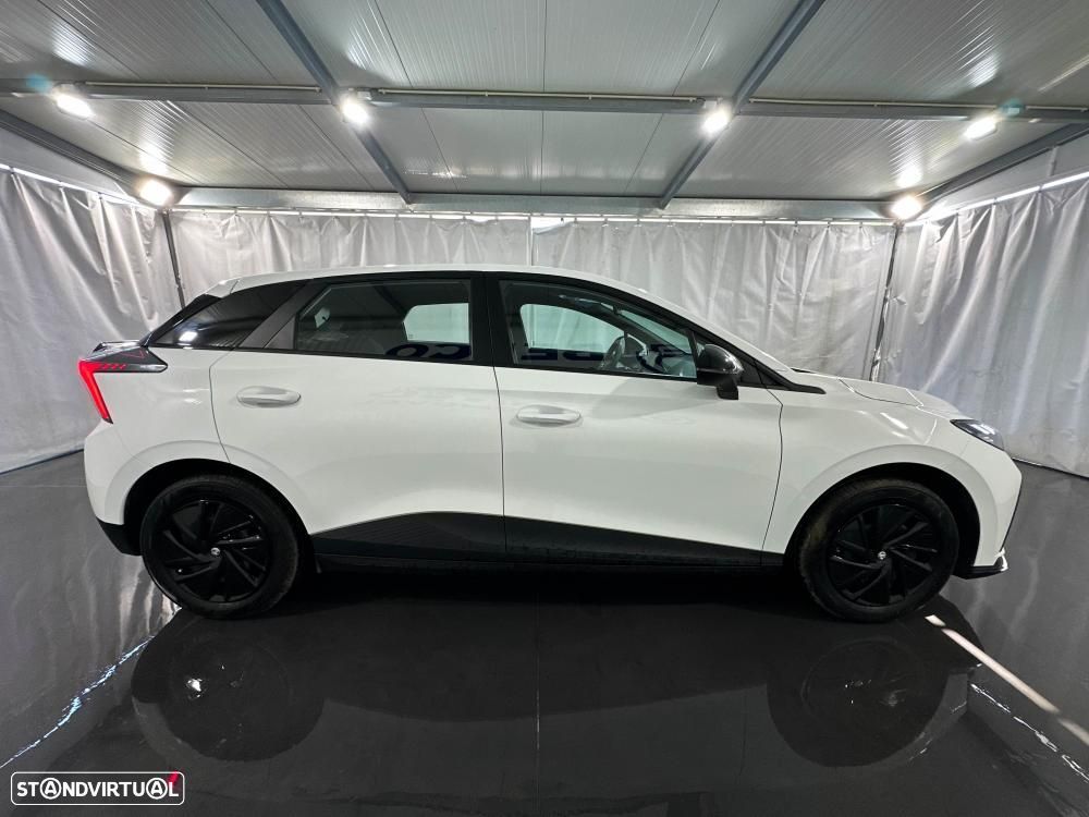 MG MG4 51 kWh Standard - 12