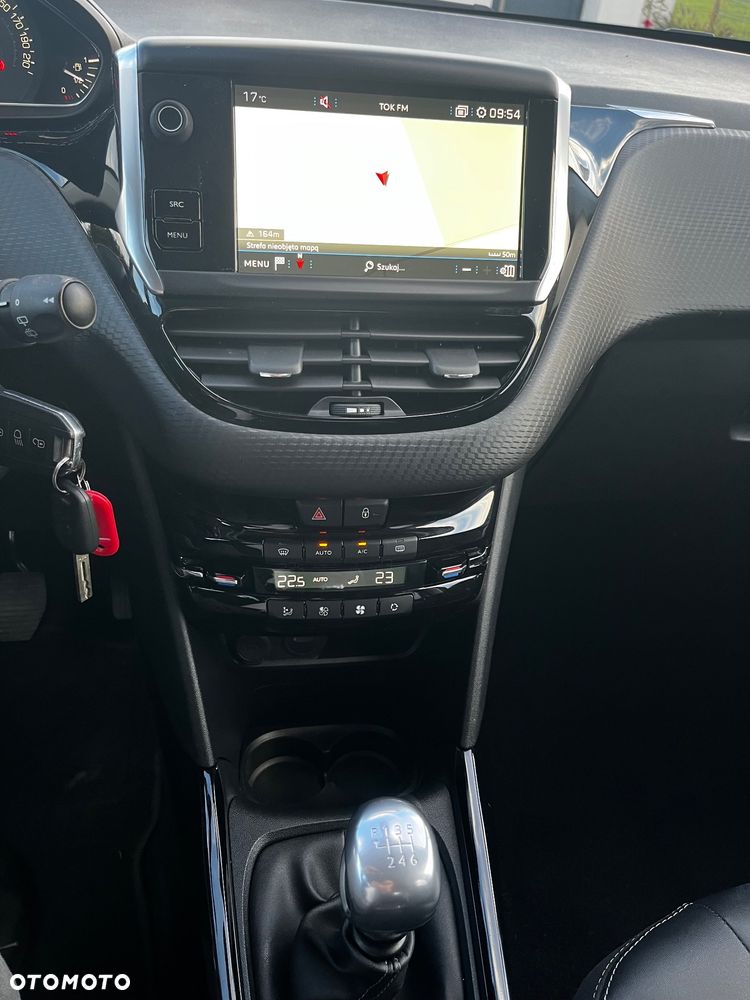 Peugeot 2008 1.2 Pure Tech GPF Allure S&S - 38