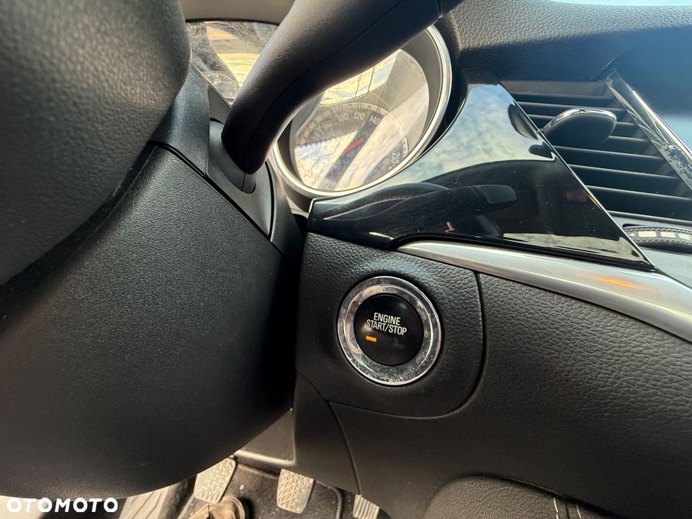 Opel Astra 1.6 CDTI Dynamic S&S - 28