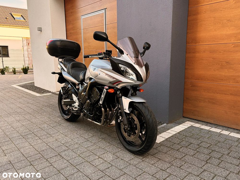 Yamaha FZ6 - 1
