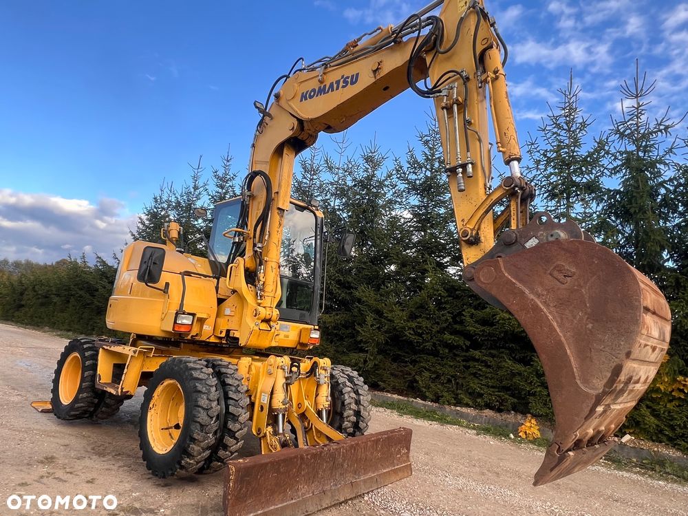 Komatsu Koparka kołowa KOMATSU 10ton PW98MR-8 4x4x4 plug podpory KLIMA 30km/h ramie Long 3xłamane skrętne 2012r bez DPF i ADBLUE 4cyl dodatk wyjścia hydr 51Kw 2osie skrętne pług stopy Cat TEREX Liebherr Wacker Pw 98 mr 8 11 prosto z importu - 34