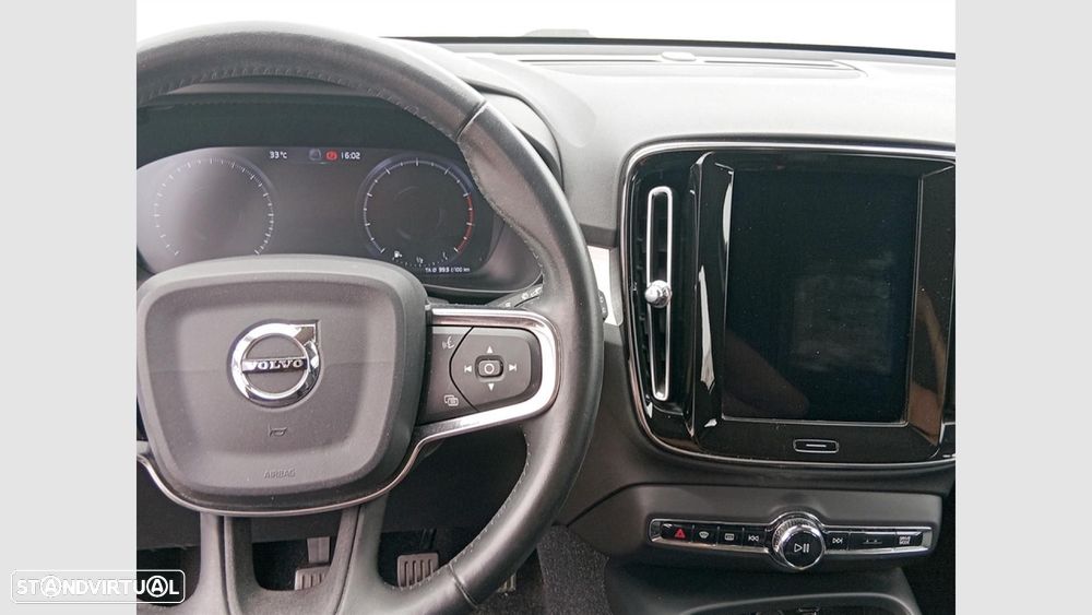Volvo XC 40 1.5 T3 Tech Edition - 16
