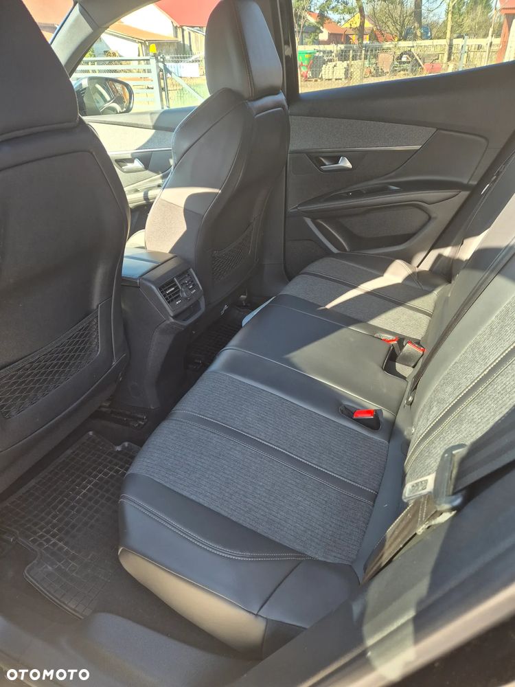 Peugeot 3008 - 16