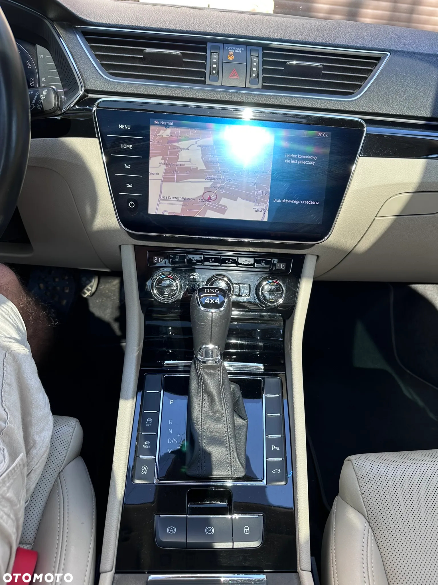 Skoda Superb 2.0 TDI 4x4 L&K DSG - 19
