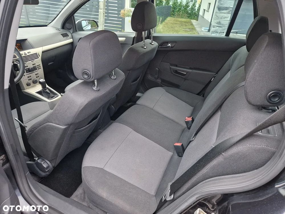 Opel Astra 1.6 Caravan Cosmo - 9