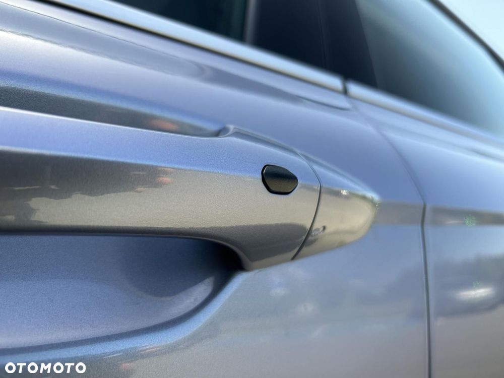Hyundai Kona - 11