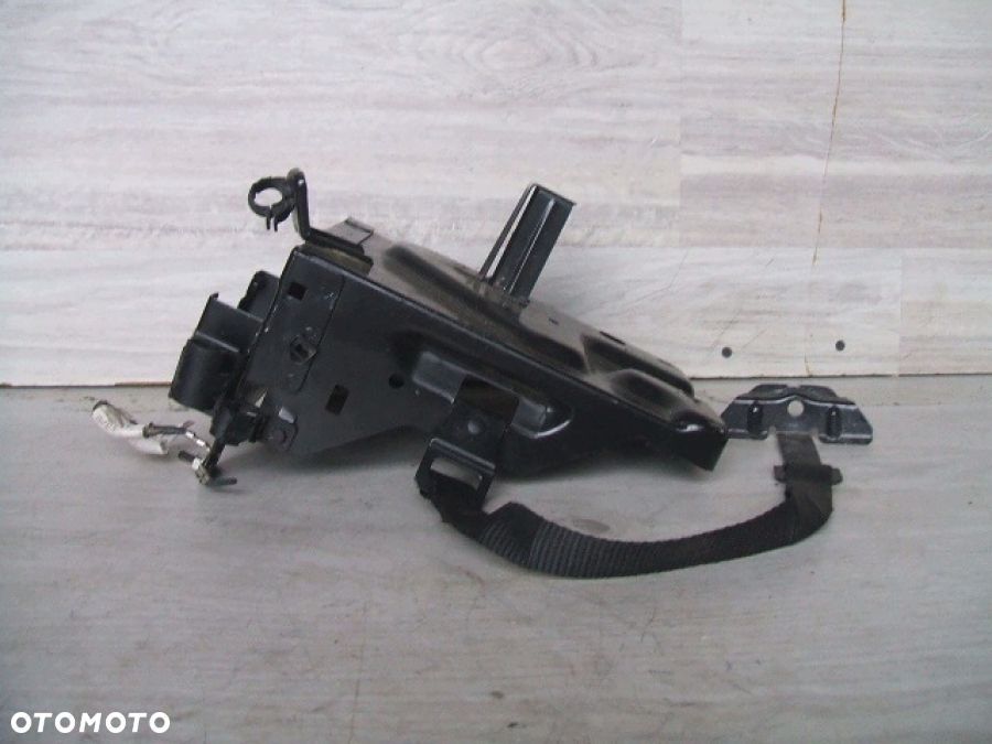 FIAT 500 lift PODSTAWA AKUMULATORA obudowa - 4