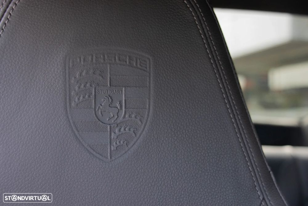 Porsche 911 (992) Carrera PDK - 38